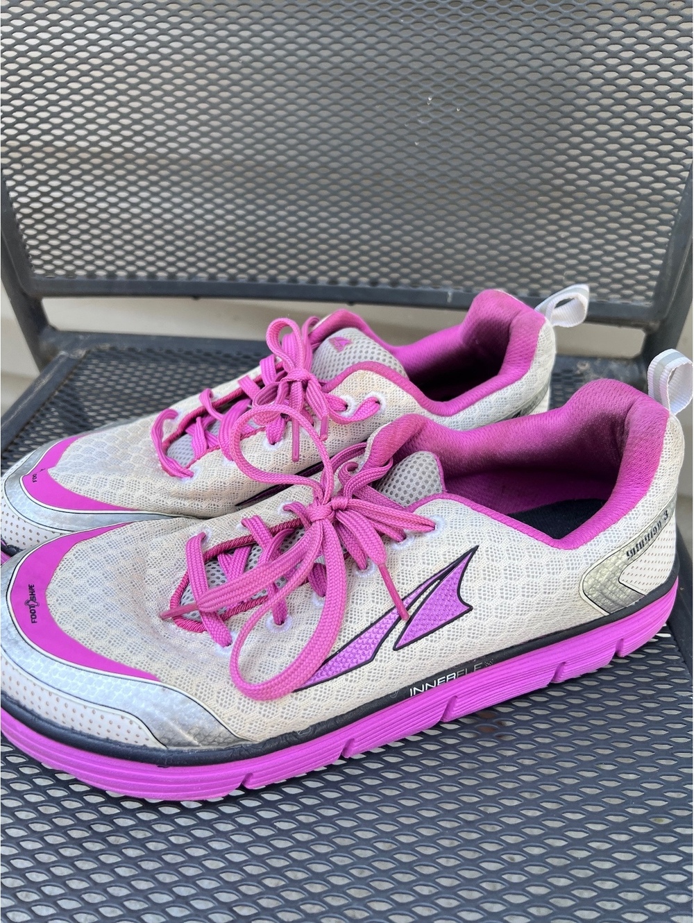 Altra Women's Size 9